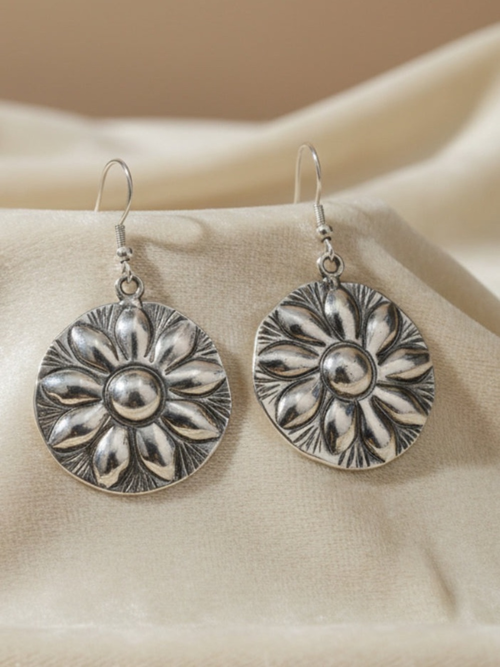 Silver Tone Daisy Flower Drop Earrings Rustic Boho Western Jewelry